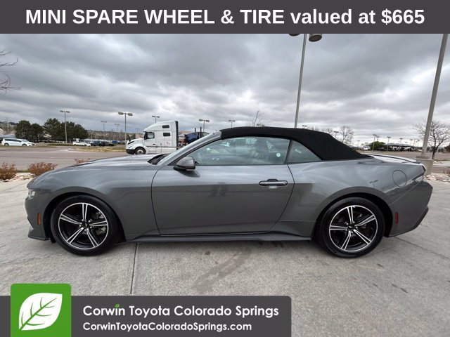 Used 2025 Ford Mustang Premium RWD image 4