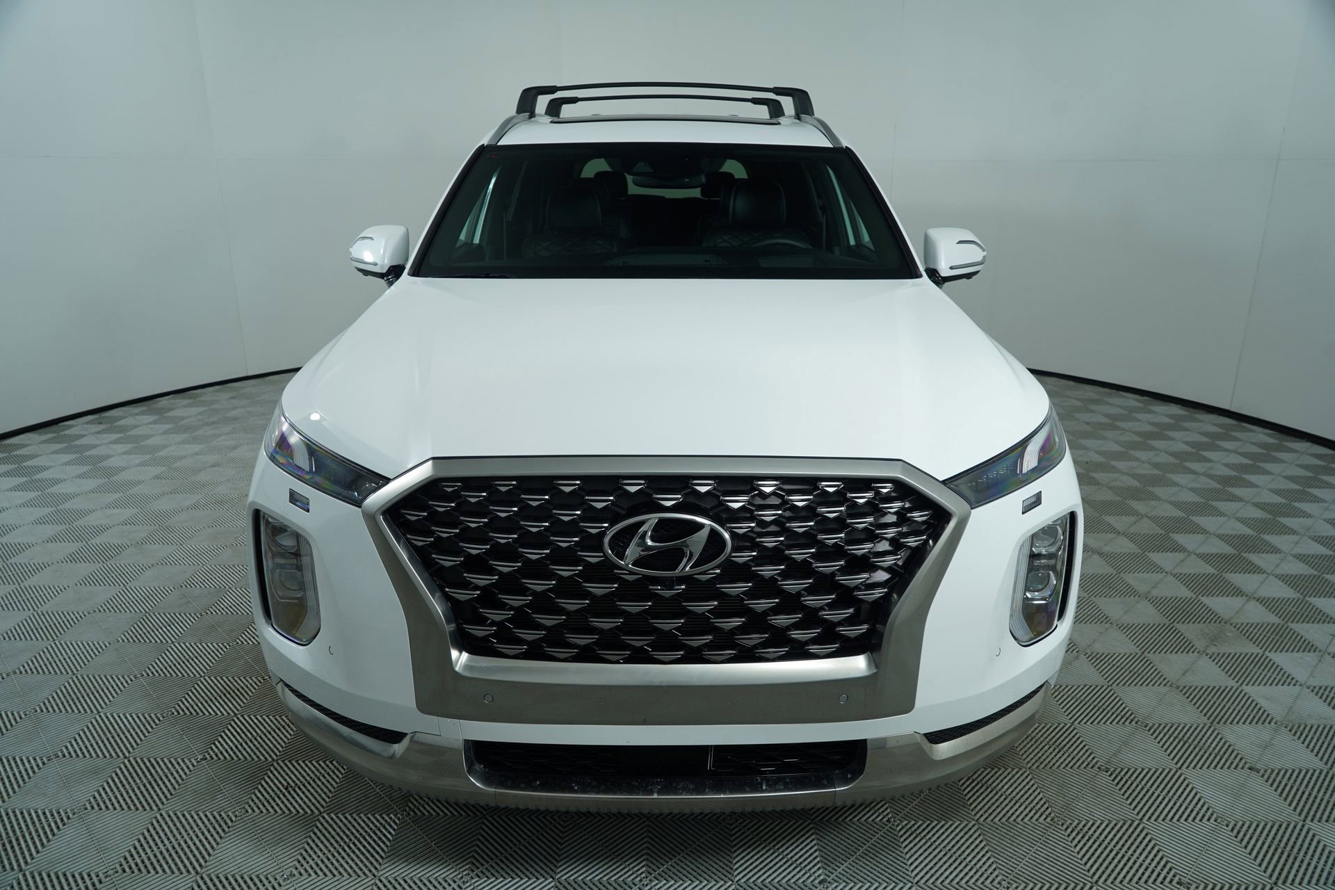 Used 2022 Hyundai Palisade Calligraphy image 3