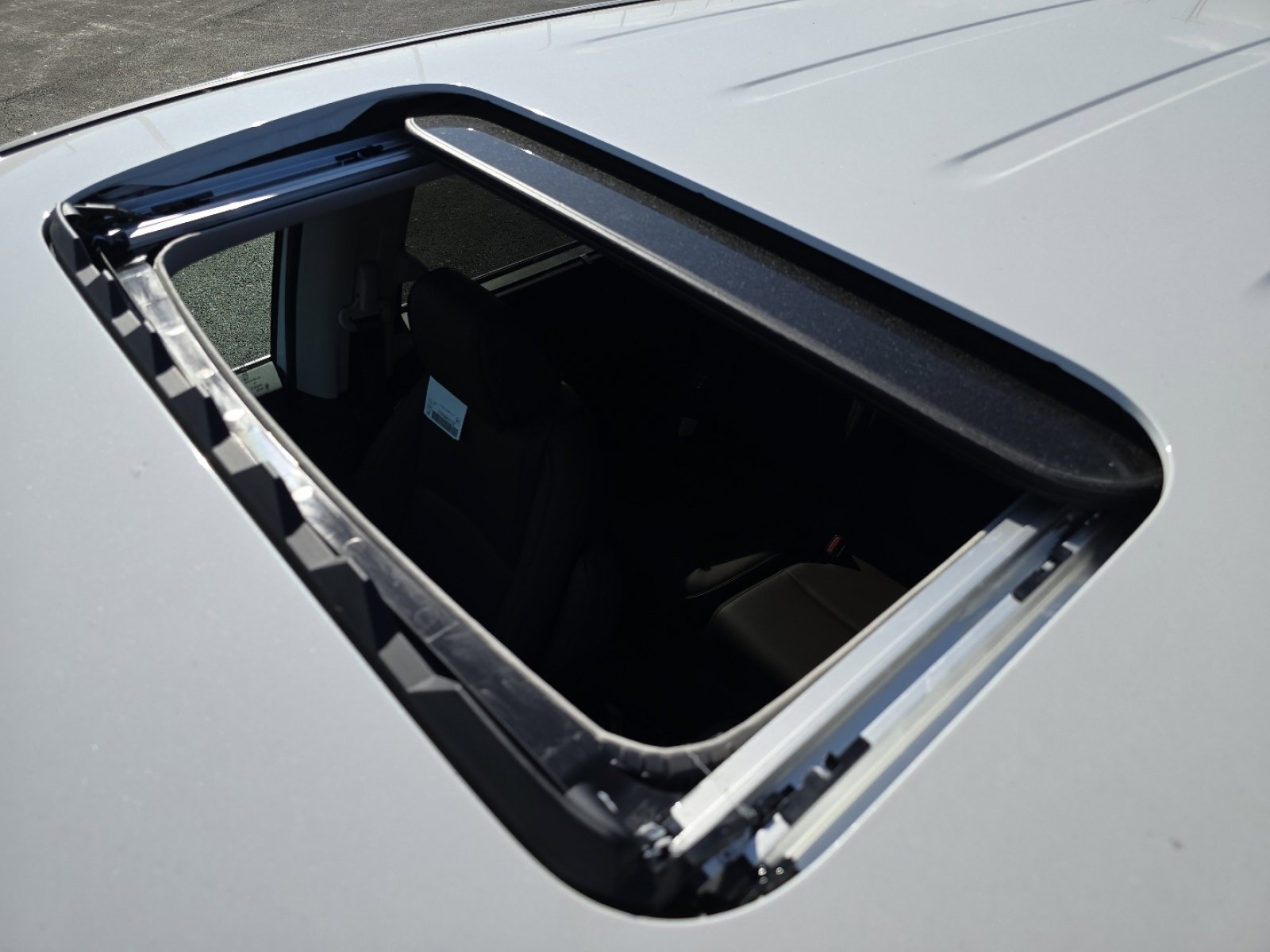 New 2026 Honda Odyssey Touring image 3