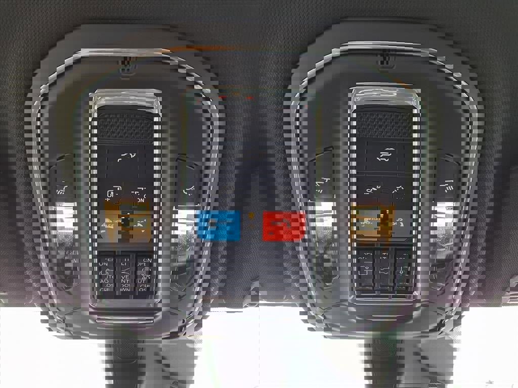 New 2025 Jeep Grand Cherokee Limited w/ Luxury Tech Group II image 24