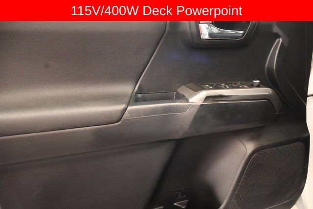 Used 2016 Toyota Tacoma TRD Off-Road w/ Premium & Technology Package AWD/4WD image 12