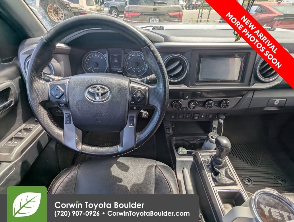 Used 2018 Toyota Tacoma TRD Off-Road w/ Technology Package AWD/4WD image 12