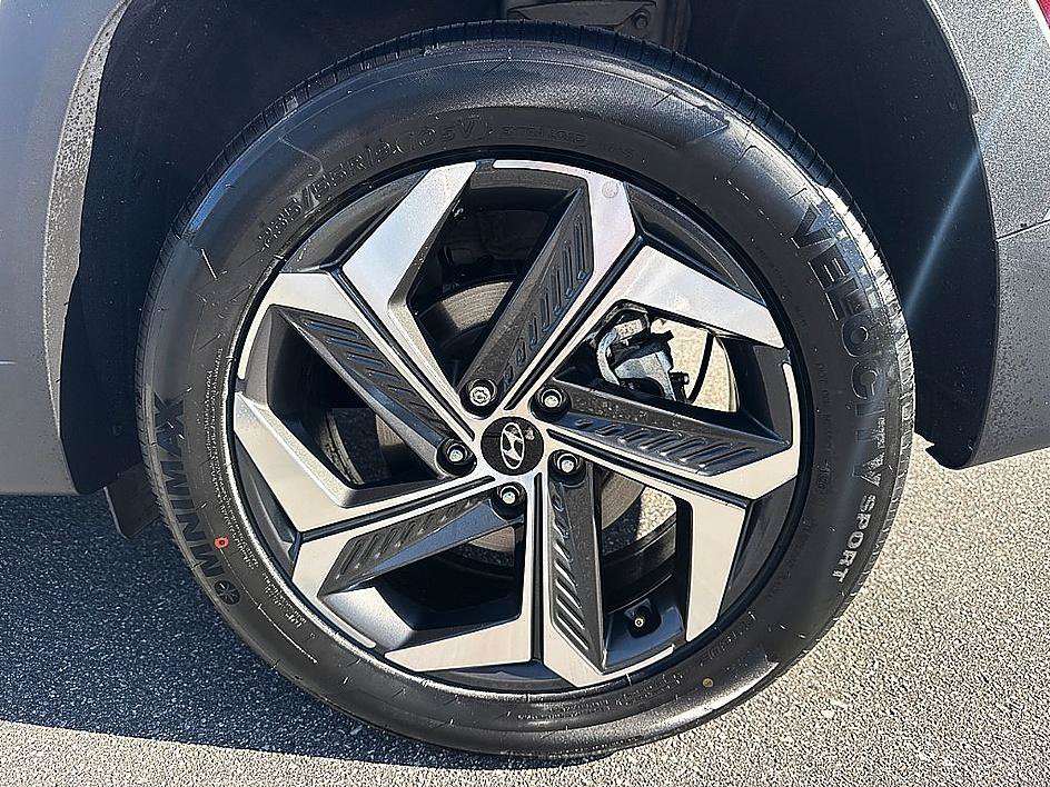 Certified 2024 Hyundai Tucson Limited AWD/4WD image 8
