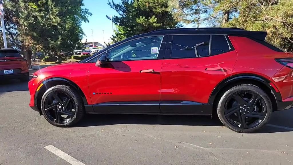 New 2026 Chevrolet Equinox EV RS image 5