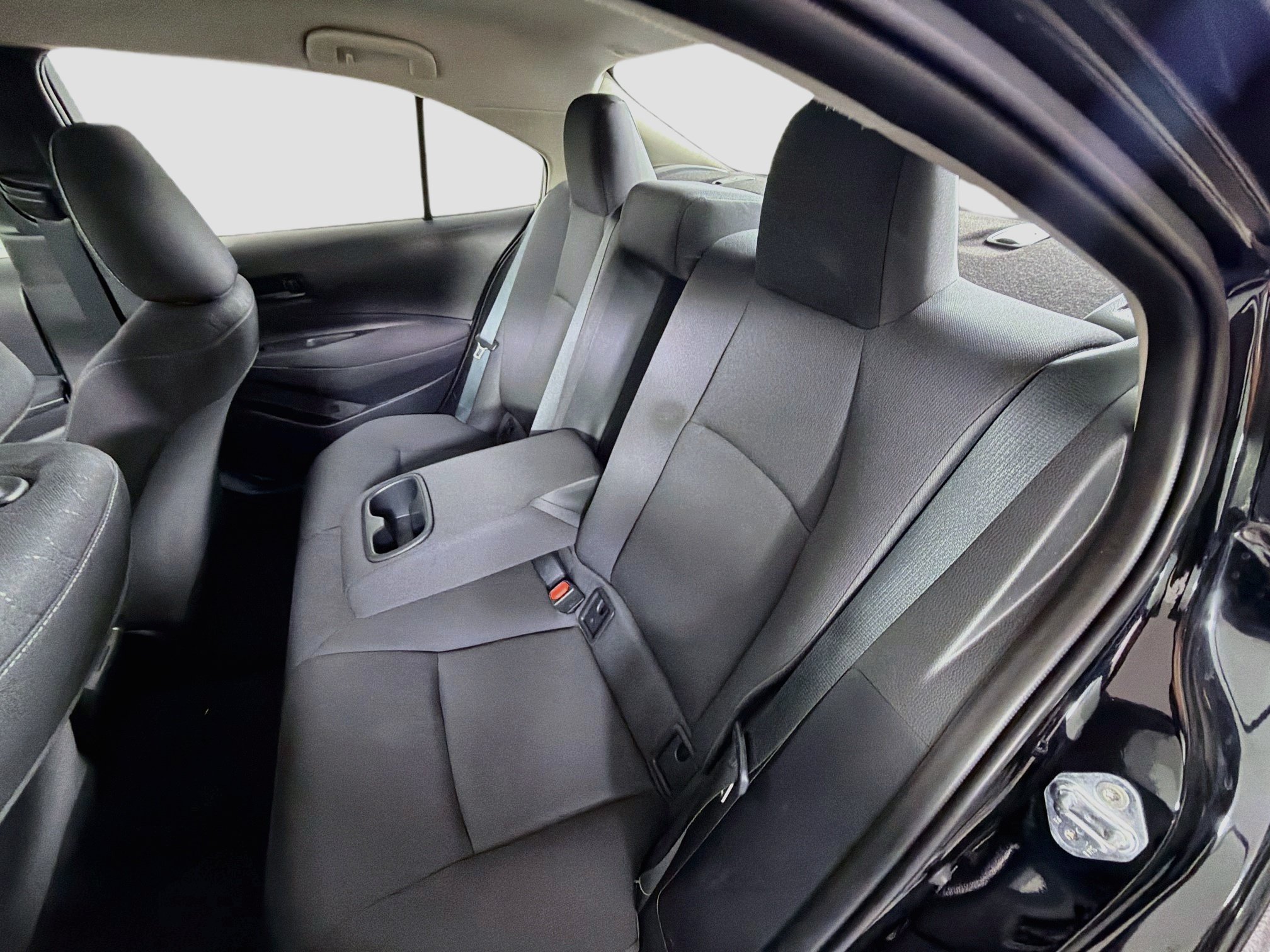 Used 2025 Toyota Corolla LE FWD image 27