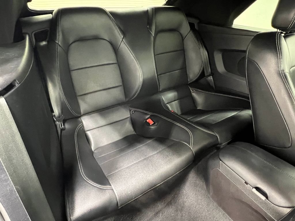 Used 2019 Ford Mustang Premium RWD image 31