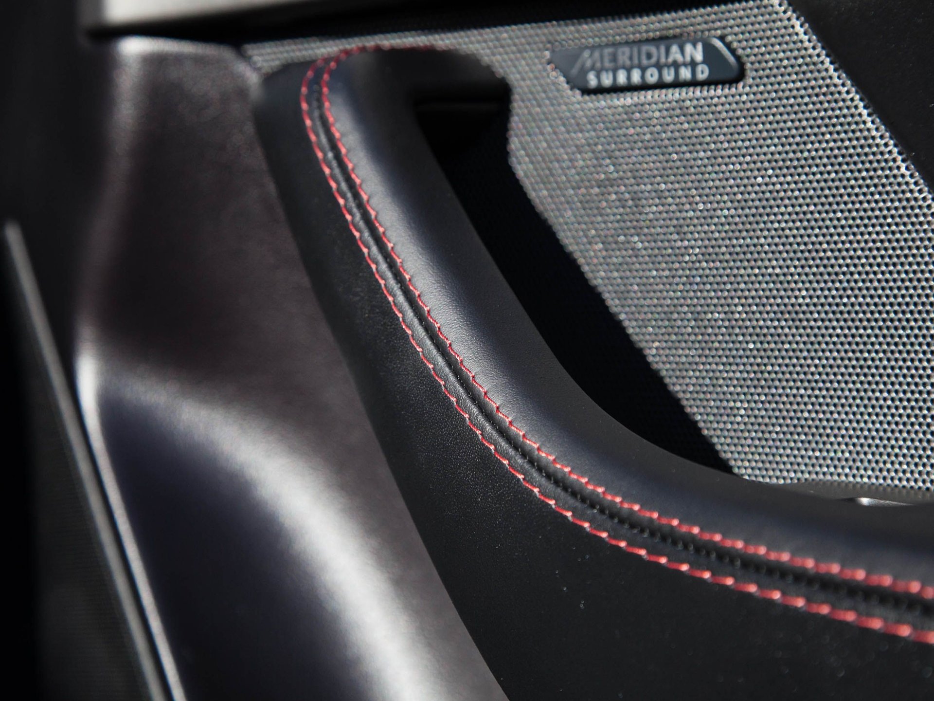 Used 2015 Jaguar F-TYPE S image 28