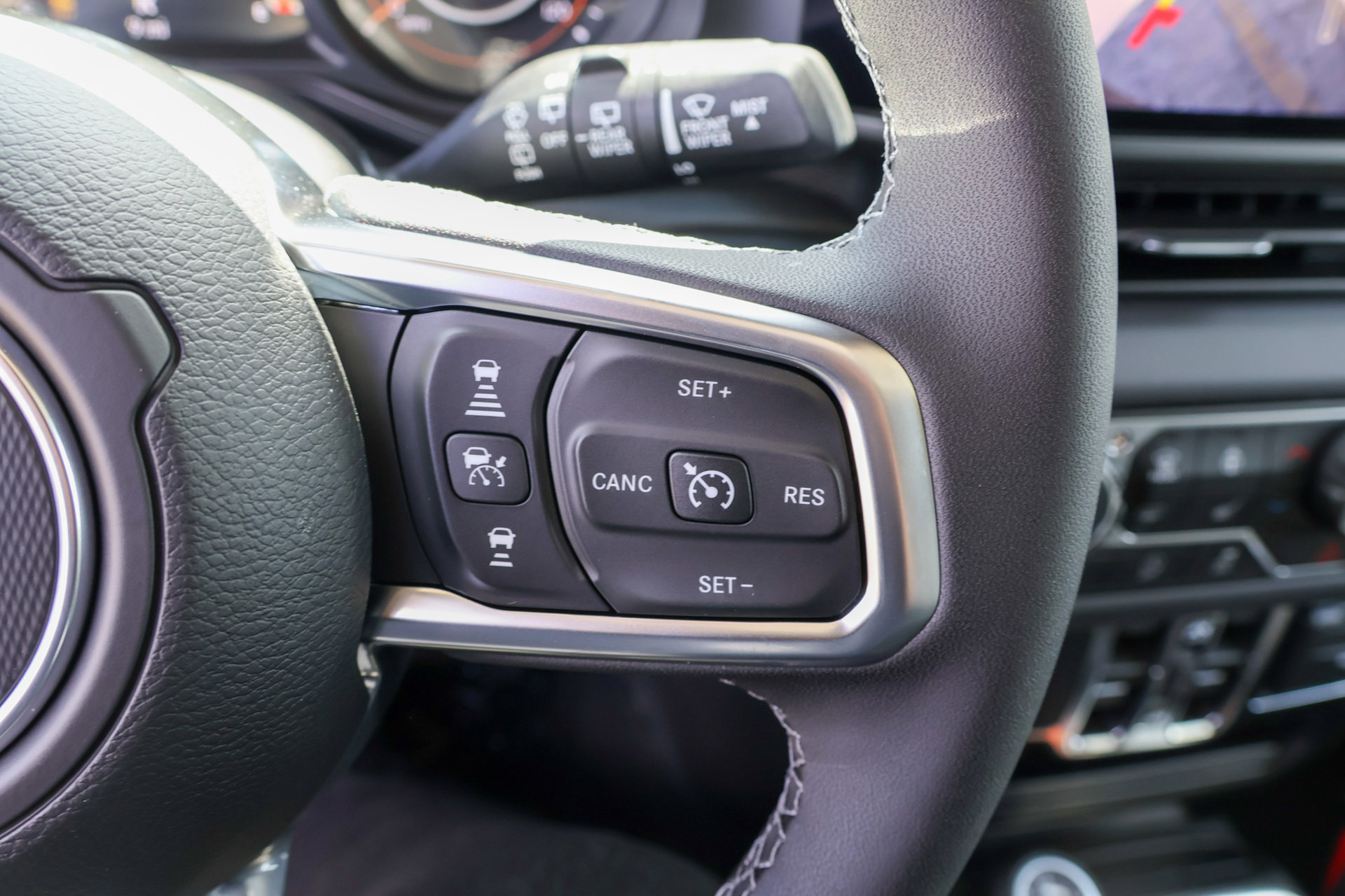 New 2026 Jeep Wrangler Unlimited Sahara AWD/4WD image 30