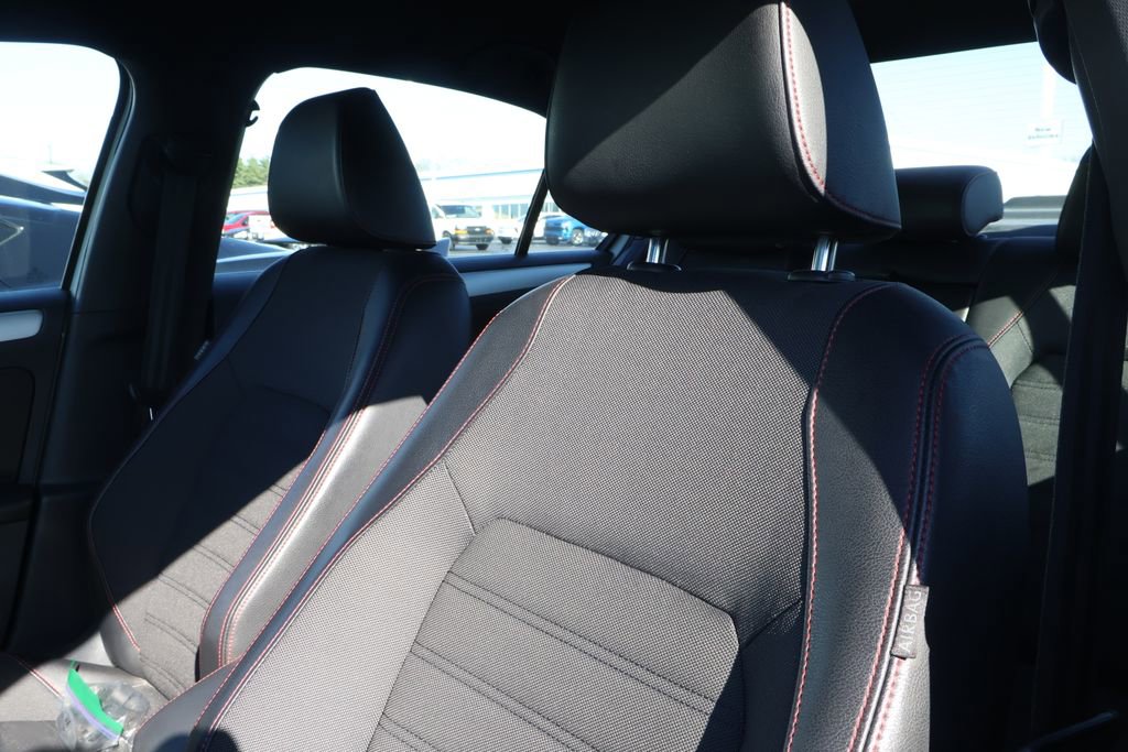 Used 2013 Volkswagen Jetta GLI image 9