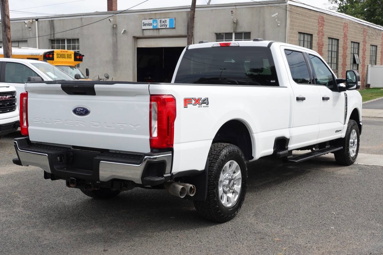 Used 2024 Ford F250 XLT image 3