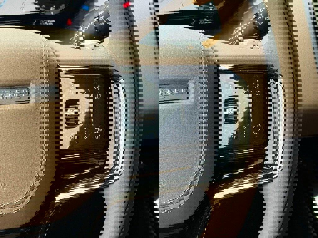 New 2025 Land Rover Range Rover Sport Dynamic SE image 18