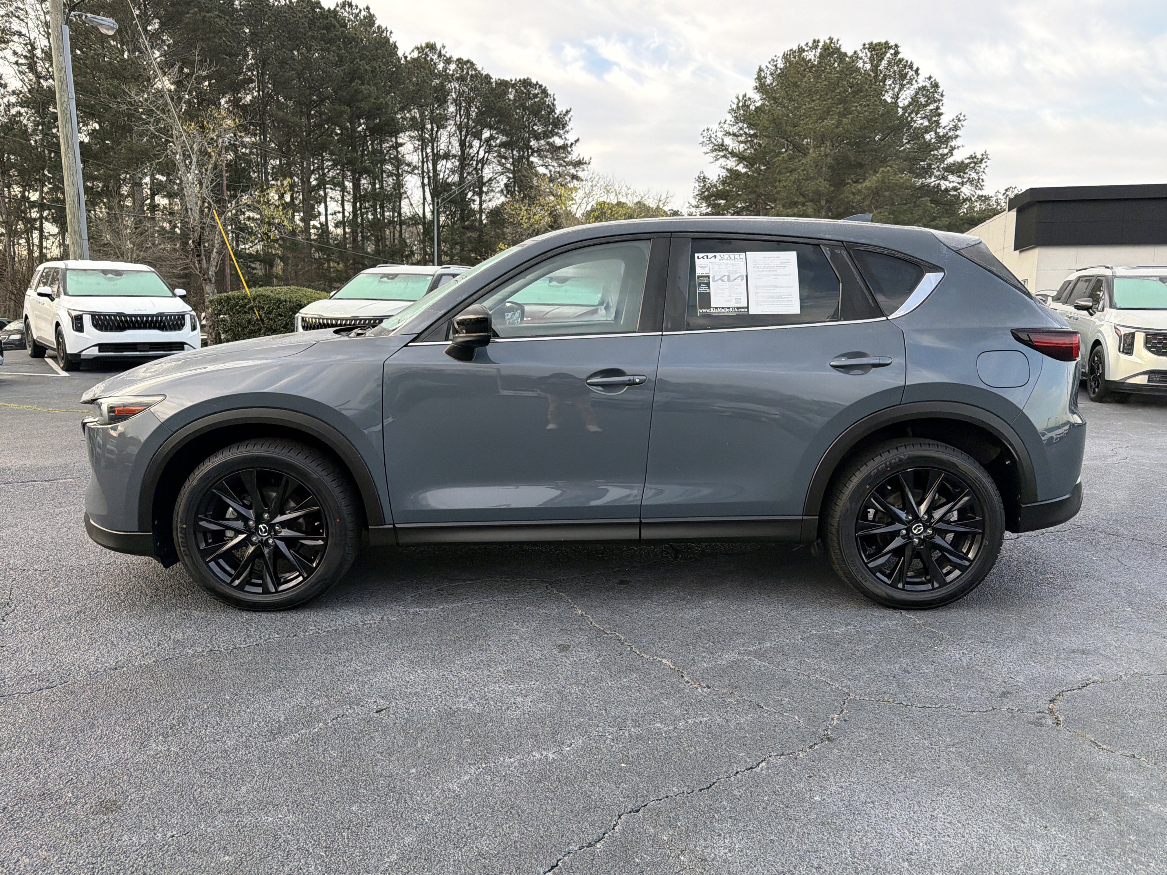Used 2022 MAZDA CX-5 Carbon Edition image 4