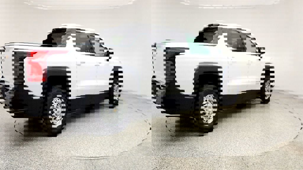 Used 2024 Chevrolet Silverado EV W/T AWD/4WD image 5