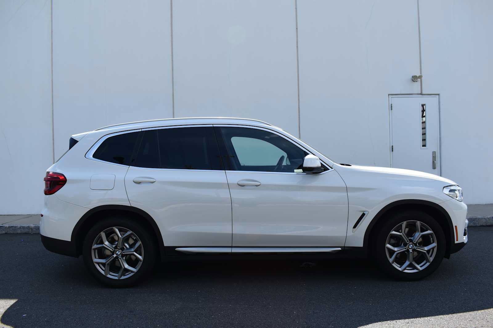 Used 2021 BMW X3 xDrive30i w/ Premium Package AWD/4WD image 6