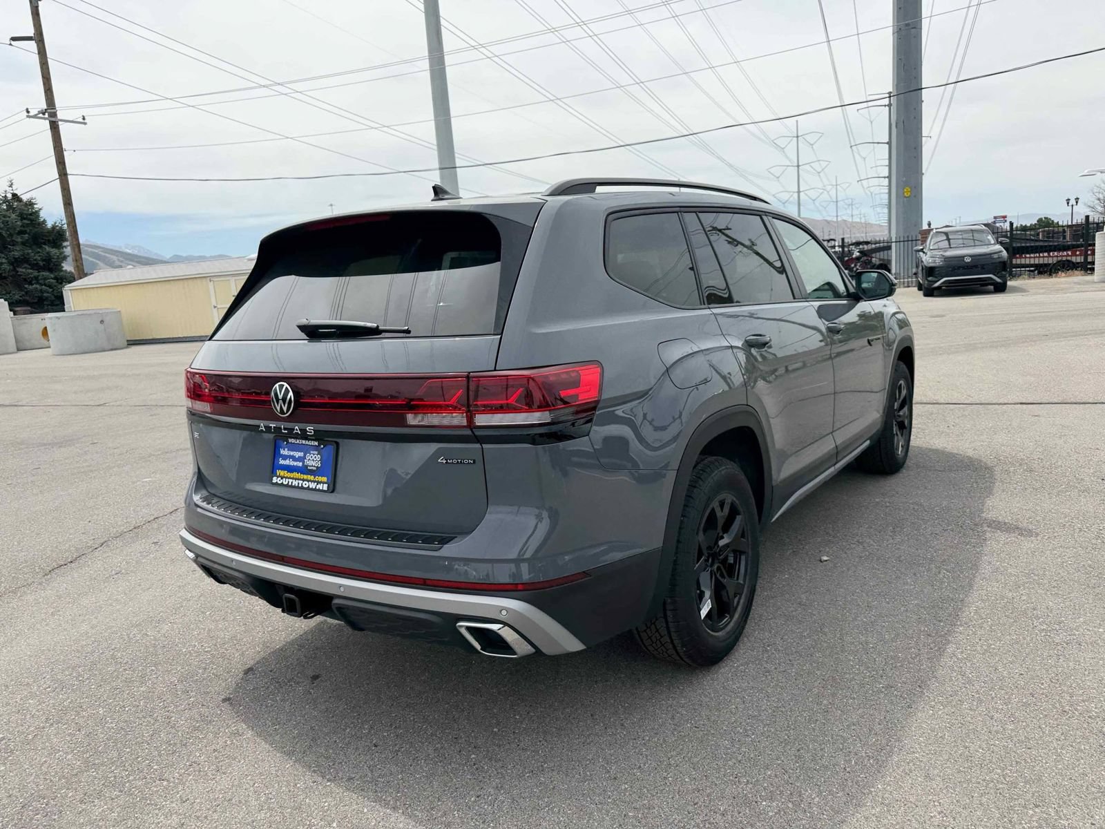 New 2026 Volkswagen Atlas Peak Edition AWD/4WD image 7