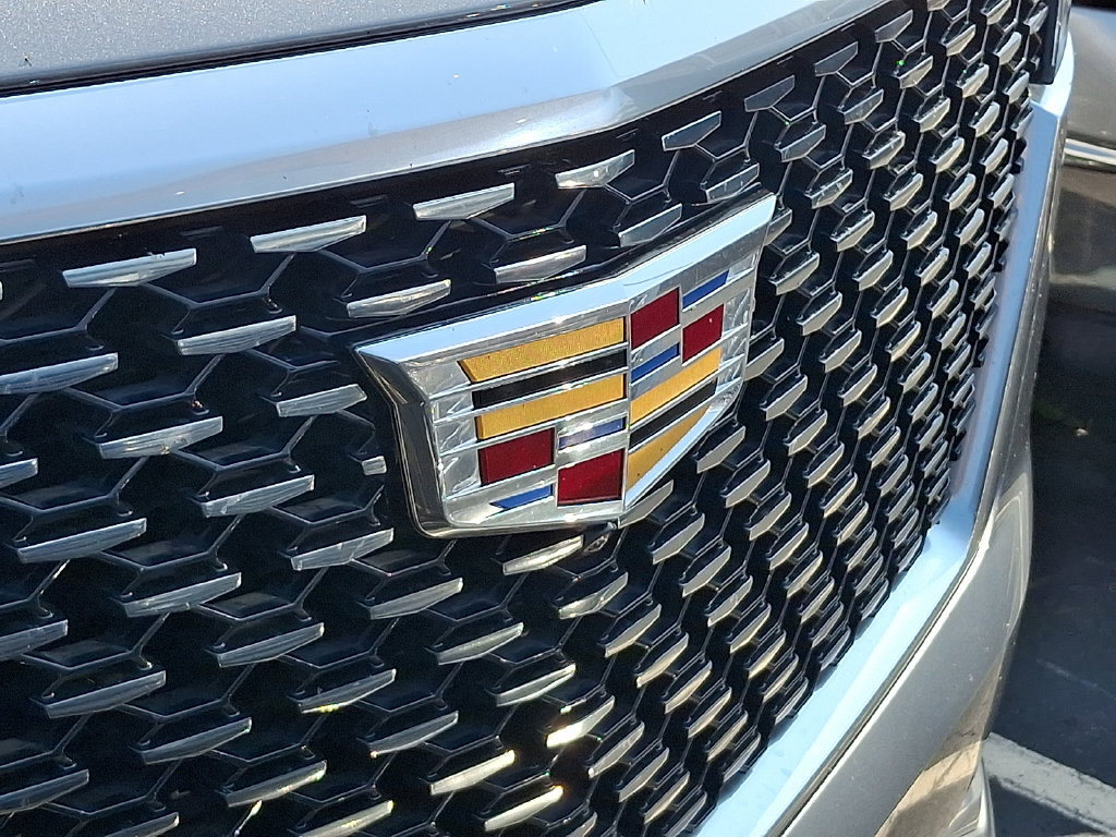 Used 2023 Cadillac Escalade Premium Luxury w/ LPO, Floor Liner Package AWD/4WD image 4