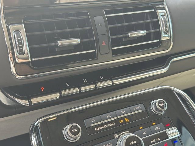 Used 2021 Lincoln Navigator Black Label w/ Cargo Convenience Package image 31