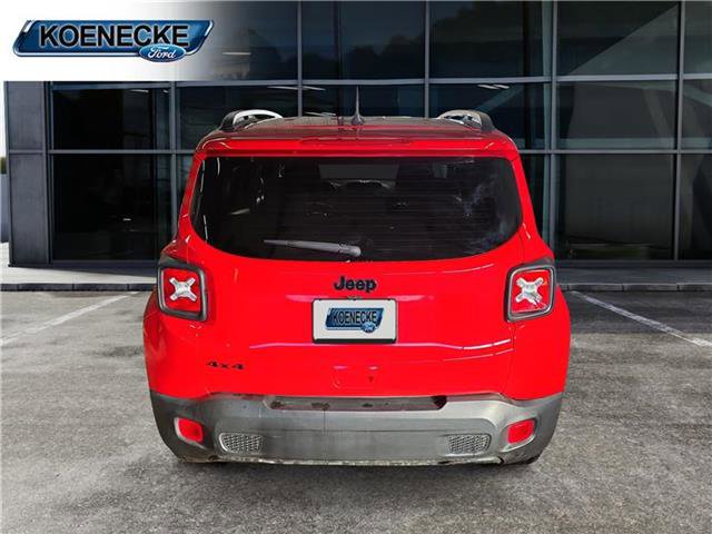 Used 2023 Jeep Renegade Latitude image 4