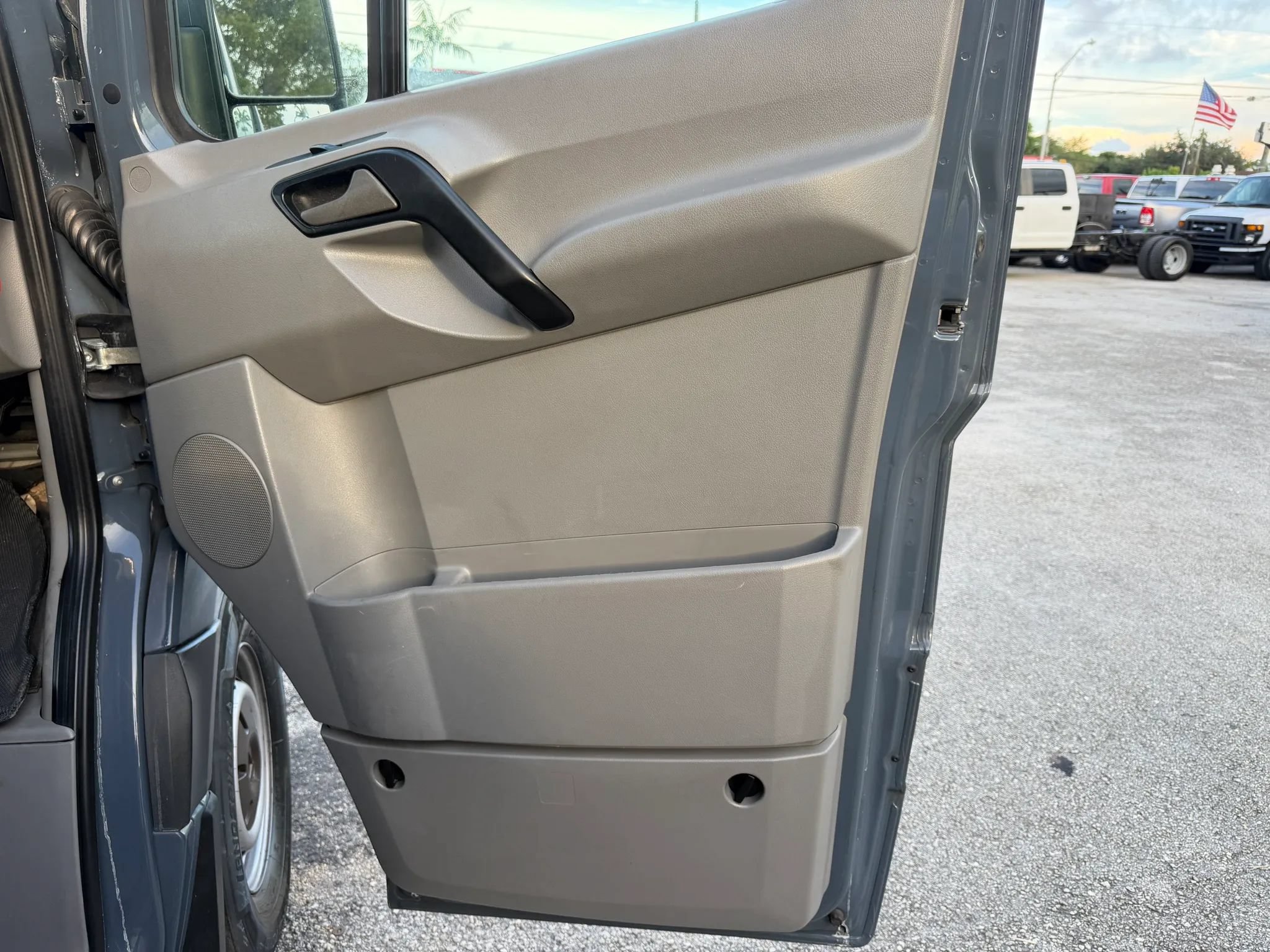 Used 2018 Mercedes-Benz Sprinter 2500 image 15