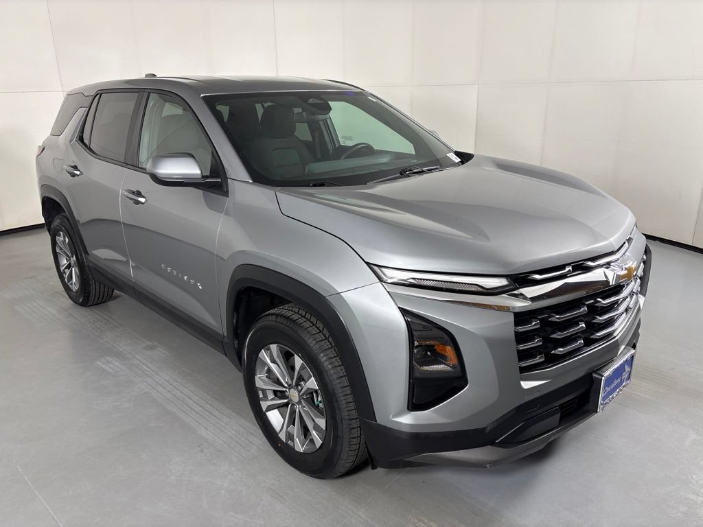 Used 2025 Chevrolet Equinox LT AWD/4WD image 2
