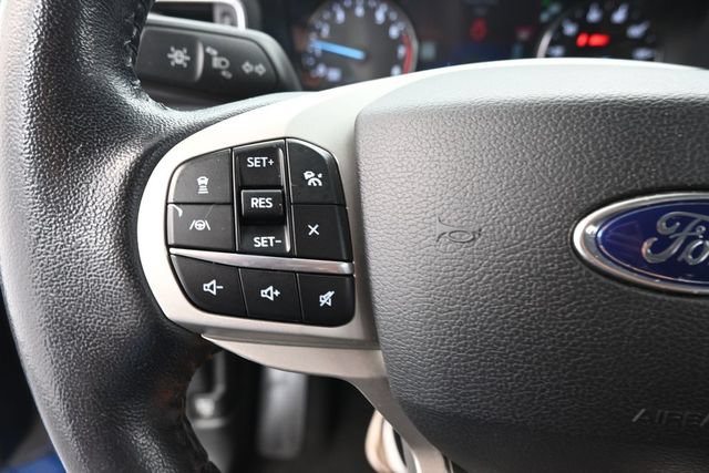 Used 2021 Ford Explorer Limited w/ Equipment Group 301A AWD/4WD image 16