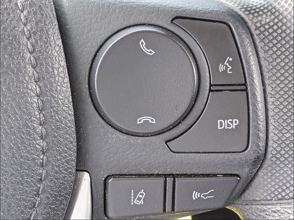 Used 2017 Toyota Corolla LE FWD image 18