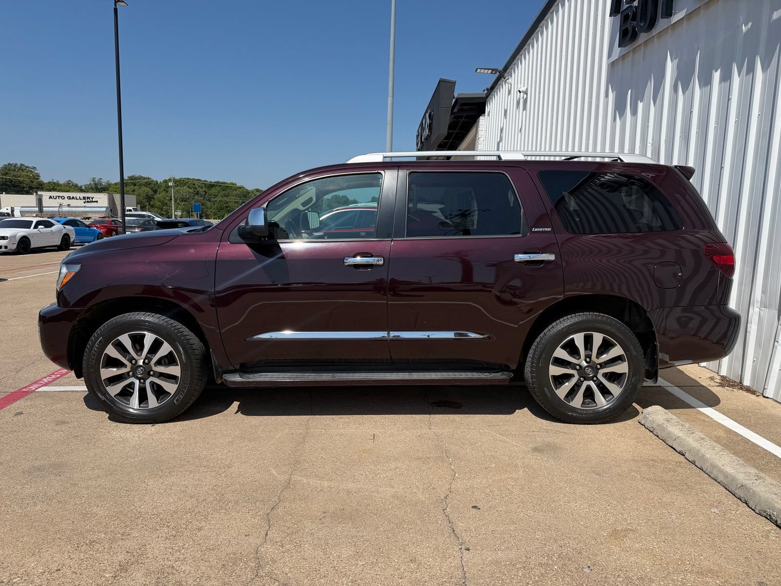 Used 2018 Toyota Sequoia Limited w/ Safety & Convenience Package RWD image 3