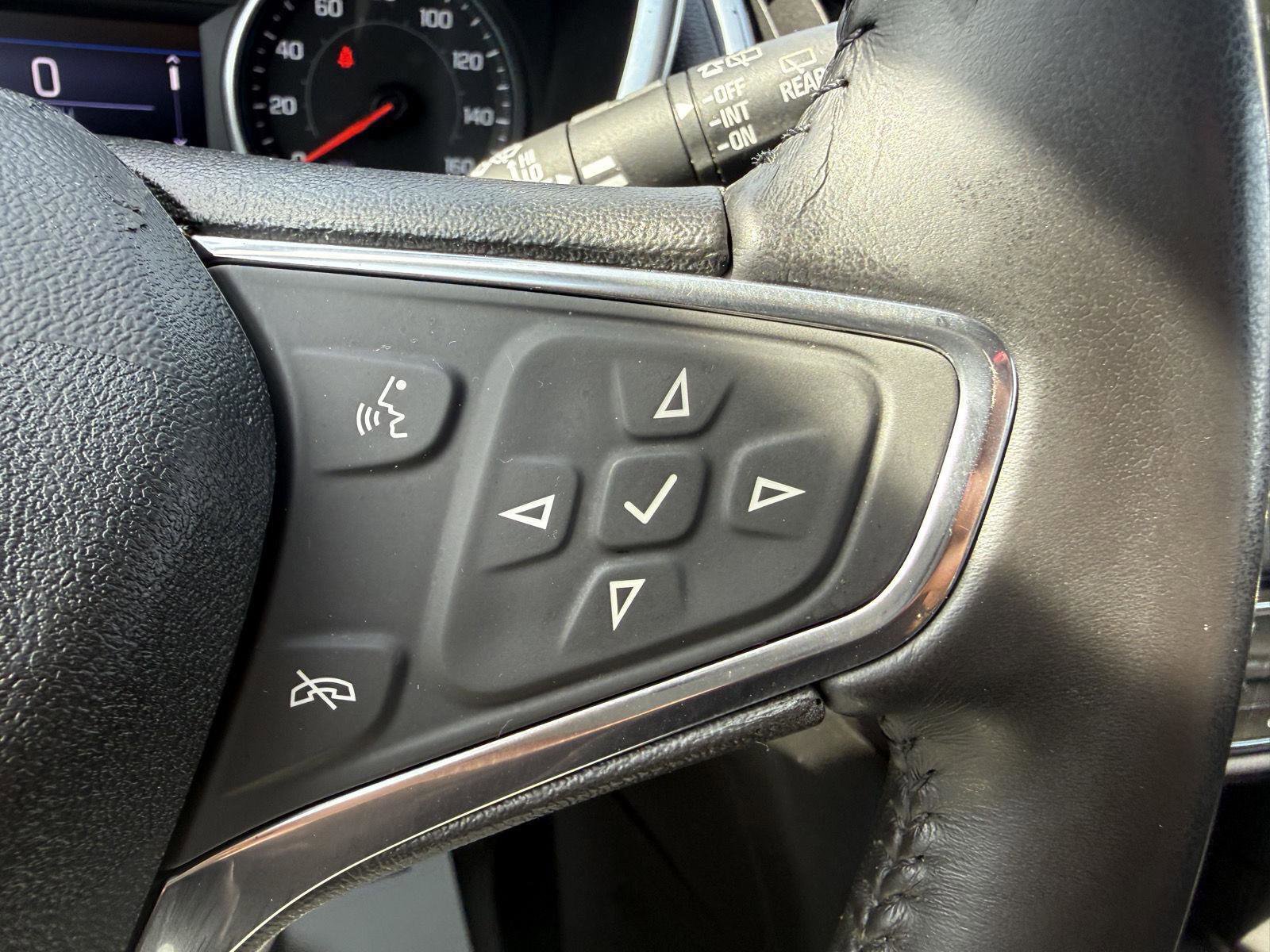 Used 2020 Chevrolet Equinox LT FWD image 17