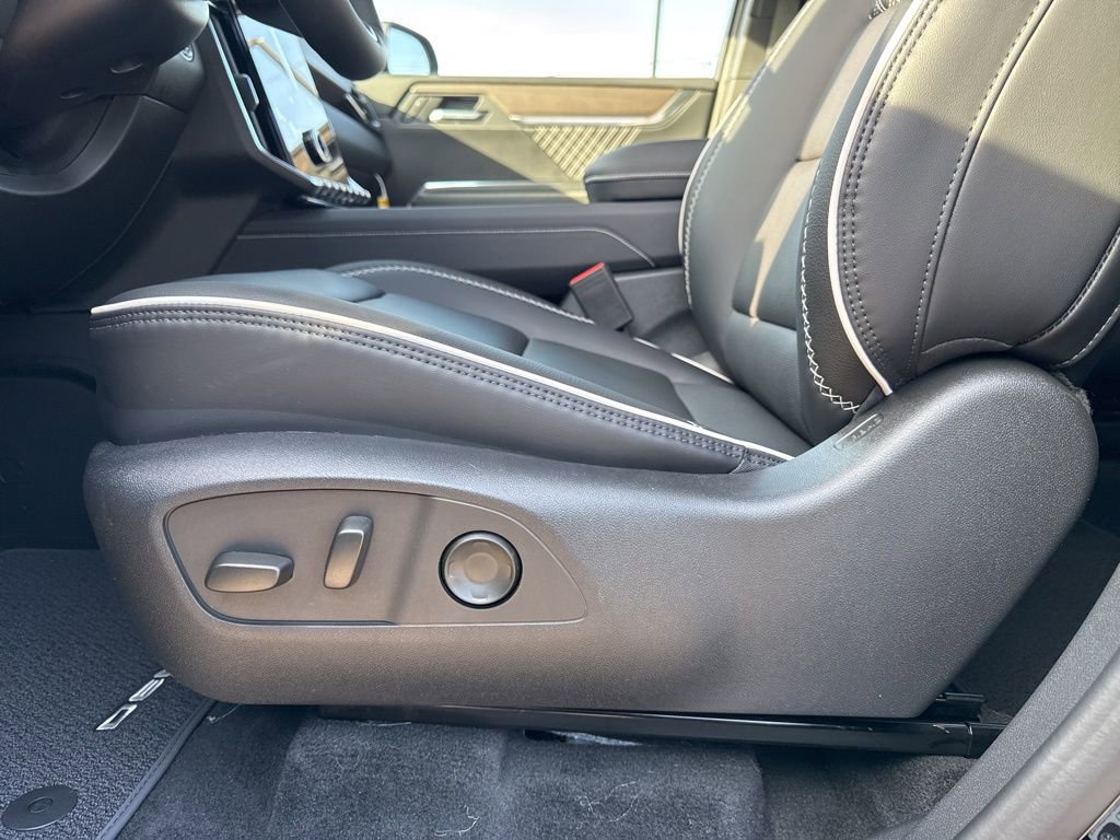 New 2026 GMC Acadia Denali w/ Super Cruise Package image 23