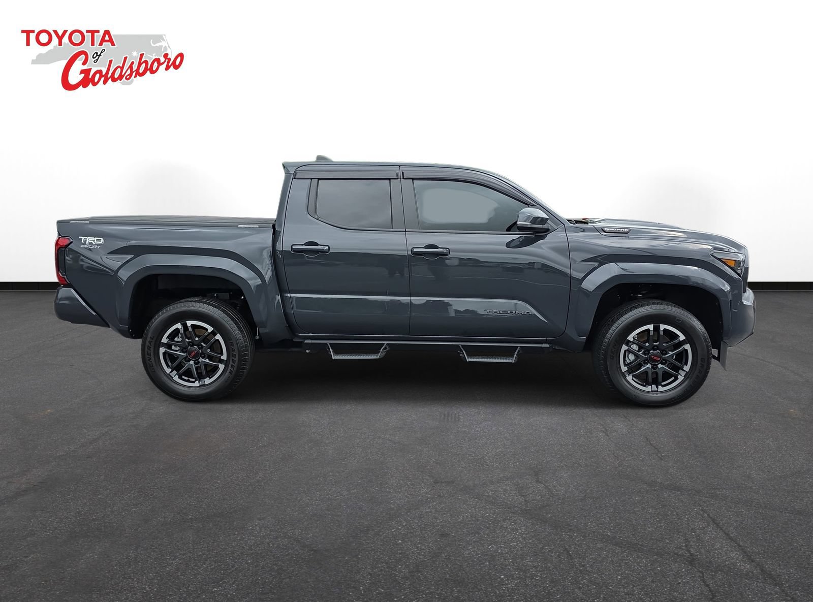 Used 2024 Toyota Tacoma TRD Sport w/ TRD Sport Upgrade Package AWD/4WD image 4