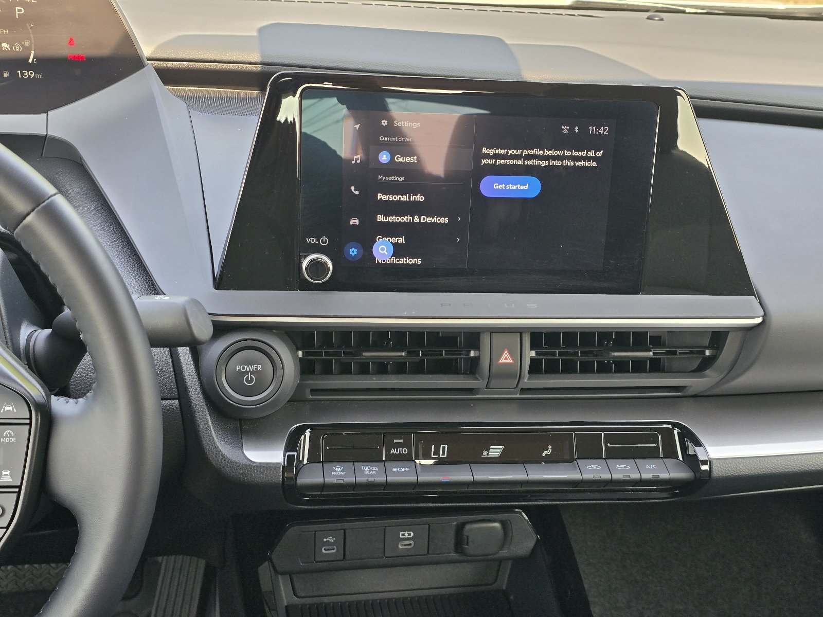 Used 2025 Toyota Prius LE FWD image 16