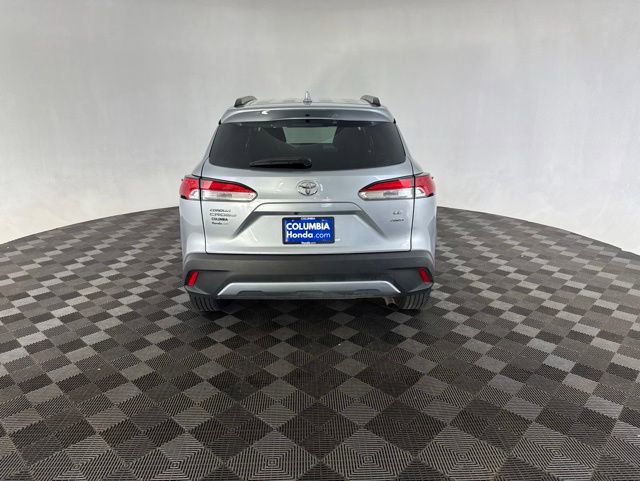 Used 2023 Toyota Corolla Cross LE w/ Moonroof Package AWD/4WD image 5