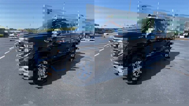 Used 2024 GMC Sierra 1500 SLT image 4