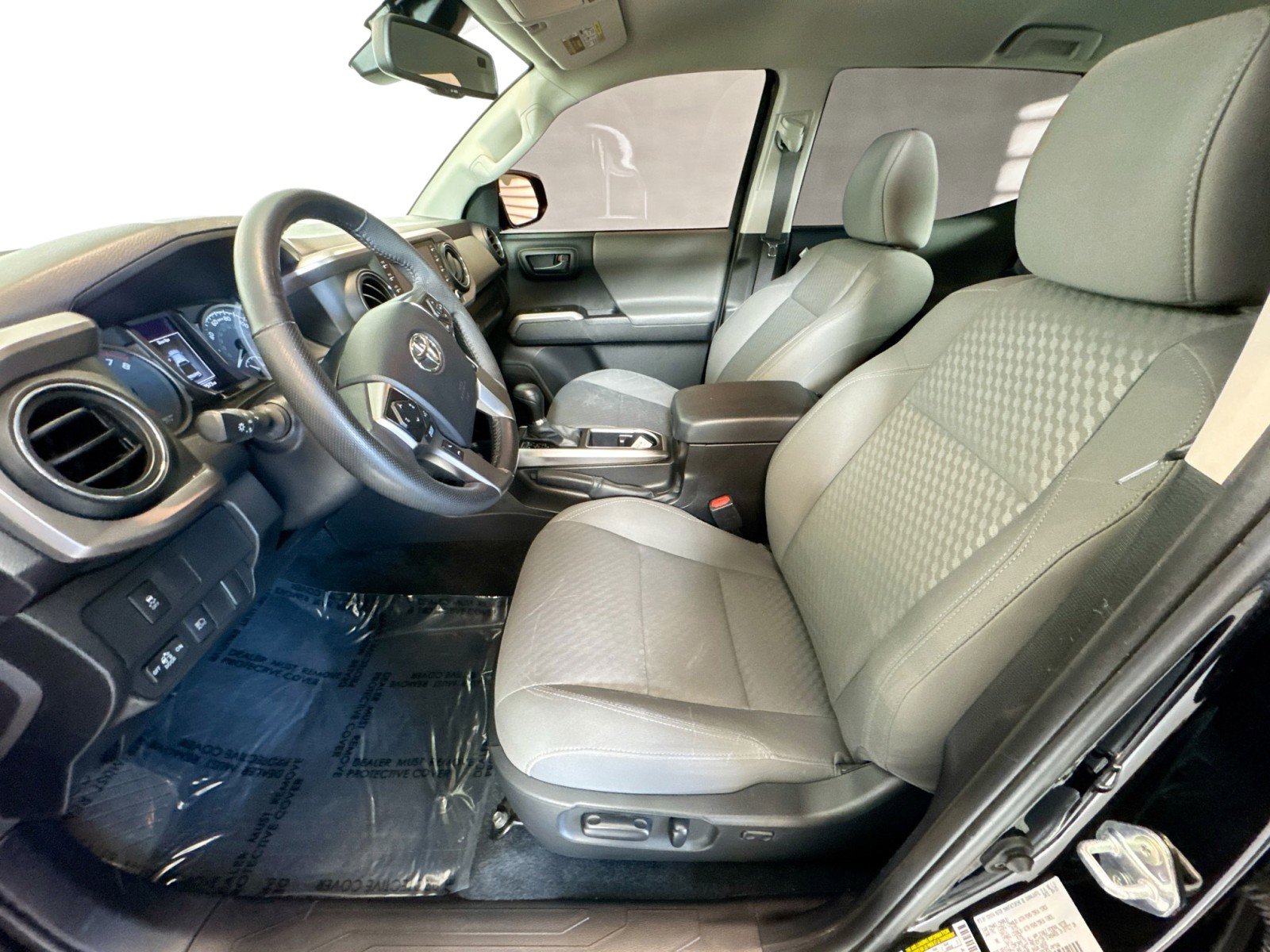 Used 2023 Toyota Tacoma SR image 5