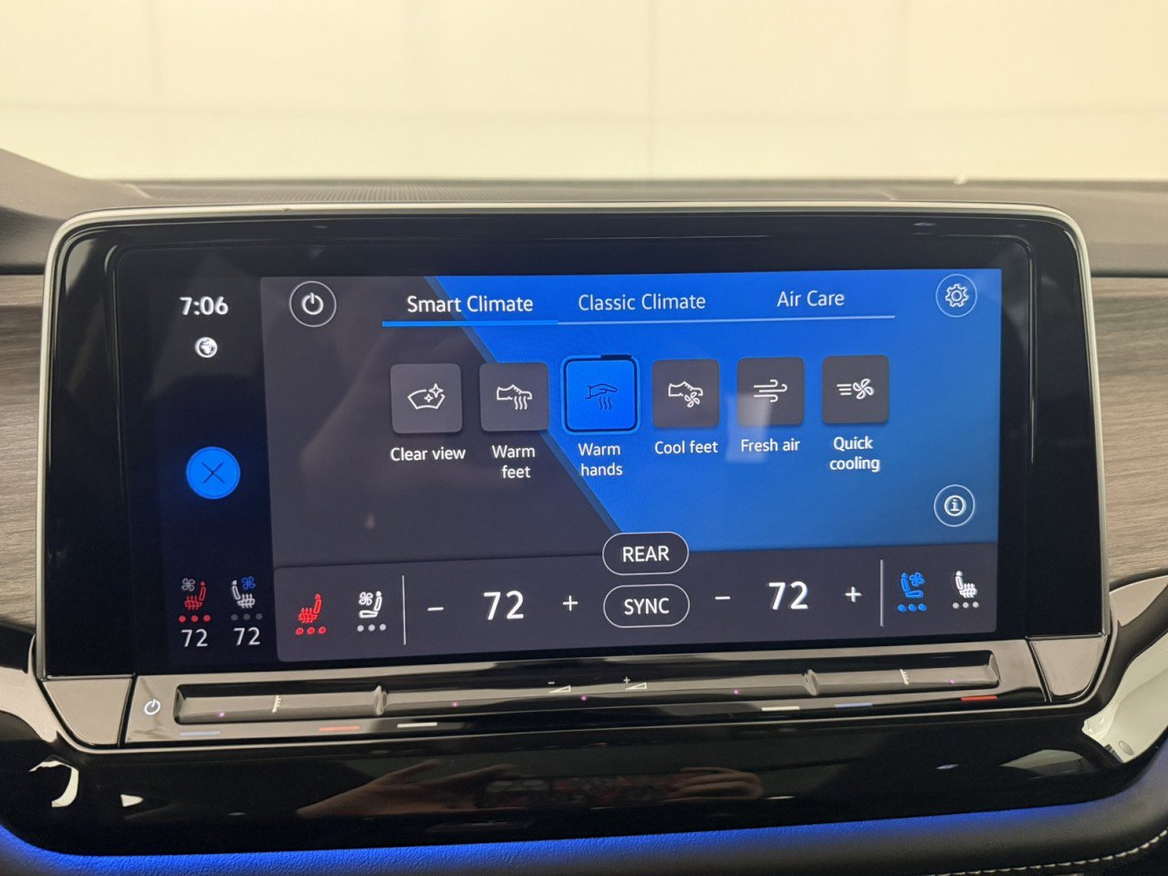 Used 2025 Volkswagen Atlas SEL image 21