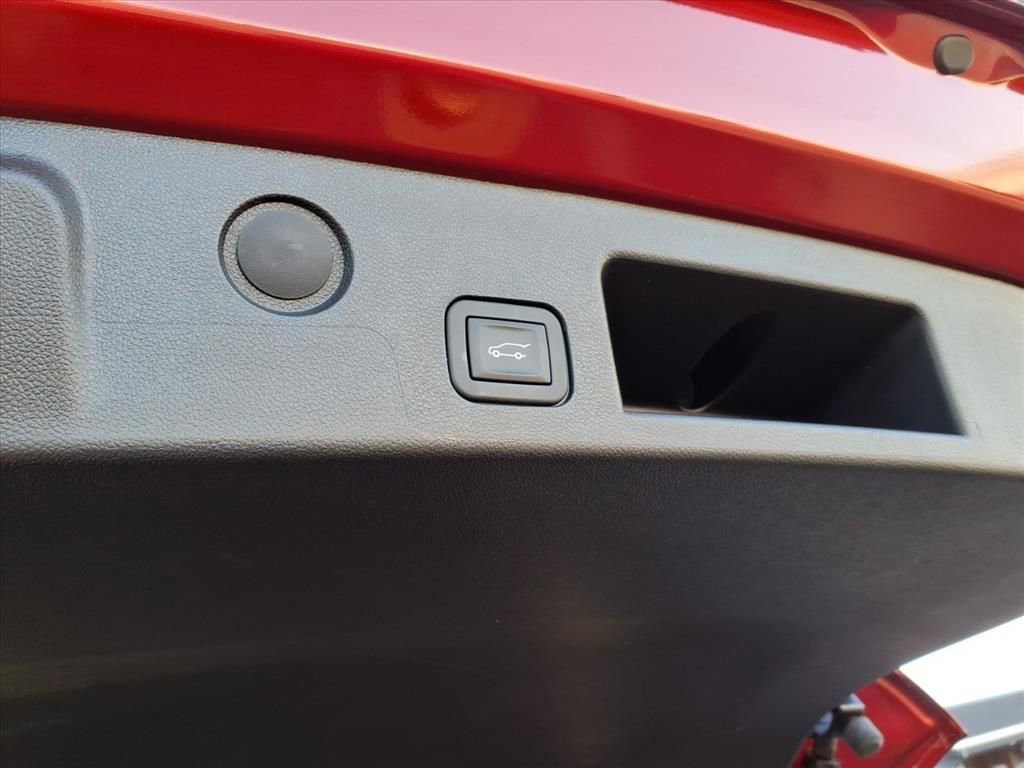 Used 2025 Chevrolet Equinox ACTIV w/ Safety and Technology Package image 6