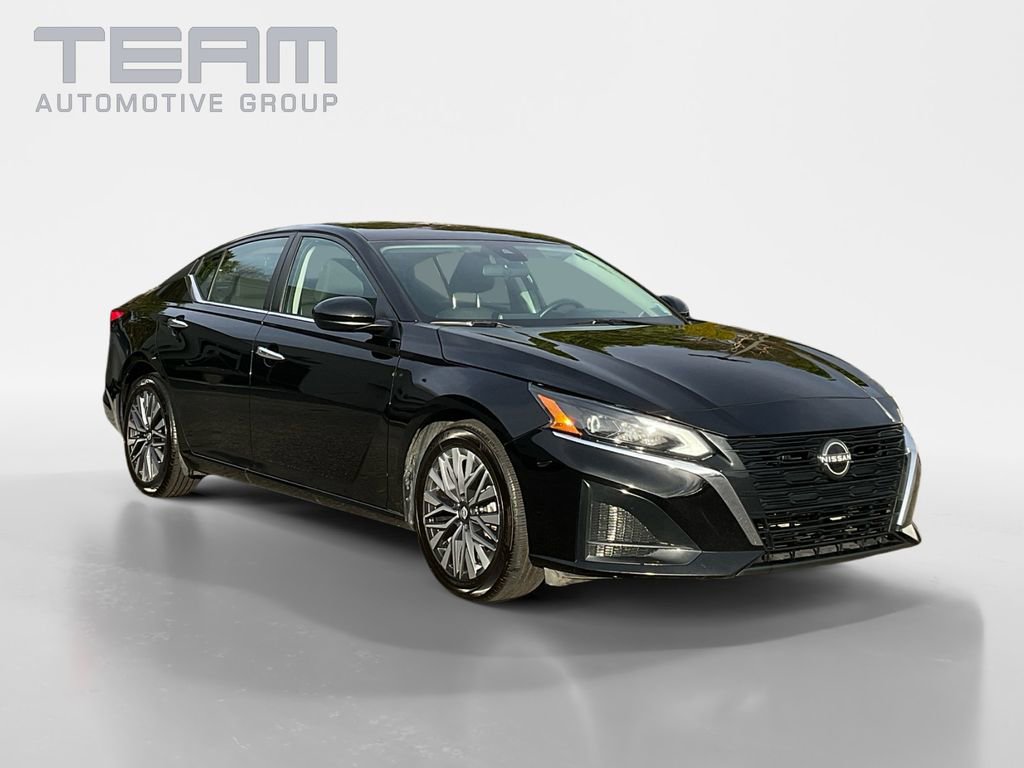Used 2023 Nissan Altima 2.5 SV