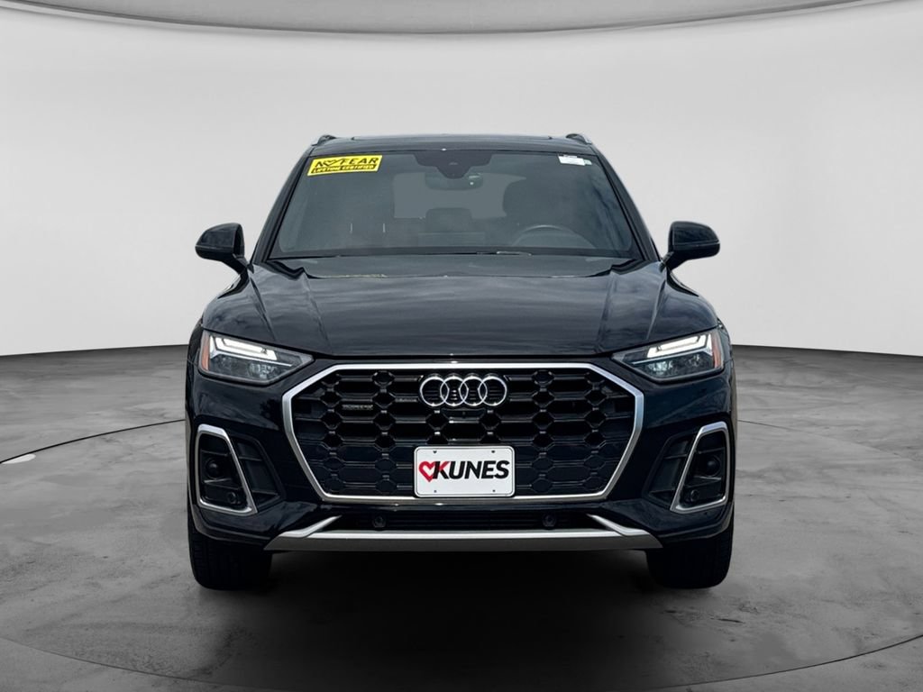 Used 2023 Audi Q5 2.0T Premium Plus w/ Premium Plus Package AWD/4WD image 2