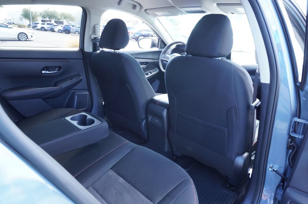 Certified 2025 Nissan Sentra SR FWD image 10