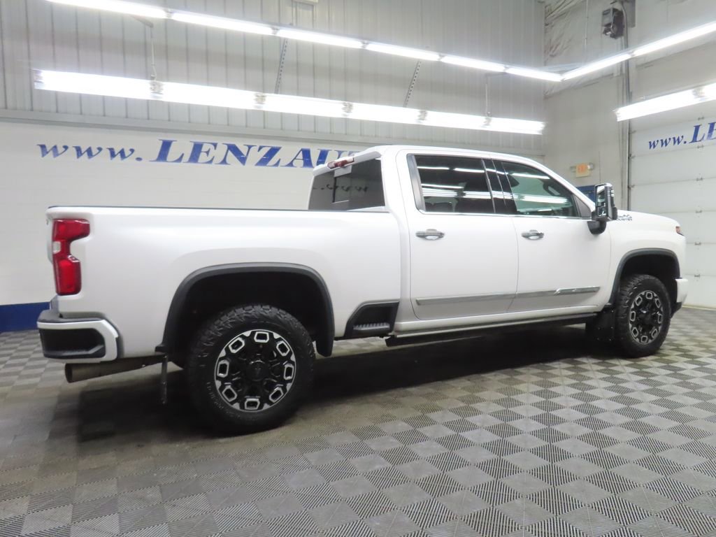 Used 2024 Chevrolet Silverado 3500 High Country w/ High Country Premium Package AWD/4WD image 5