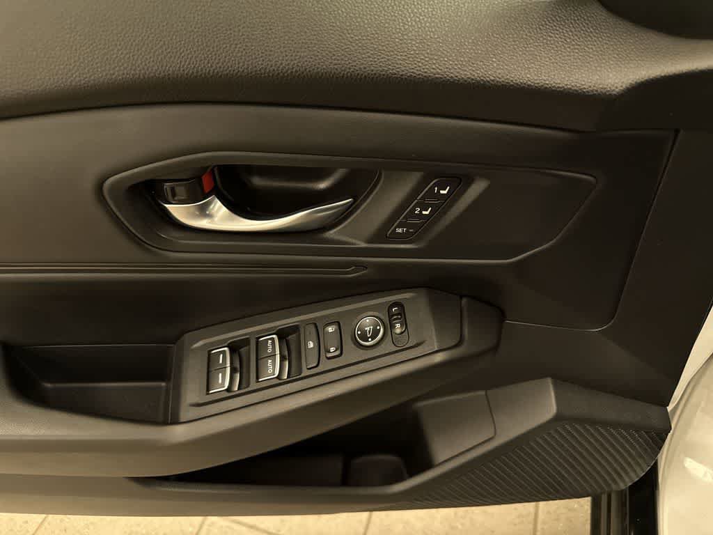Used 2023 Honda Accord EX-L image 22
