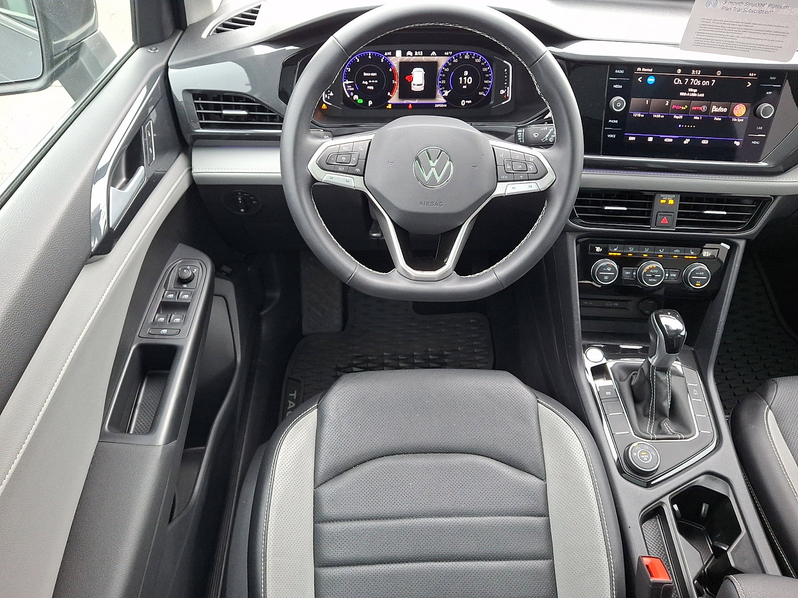 Used 2022 Volkswagen Taos SEL image 11