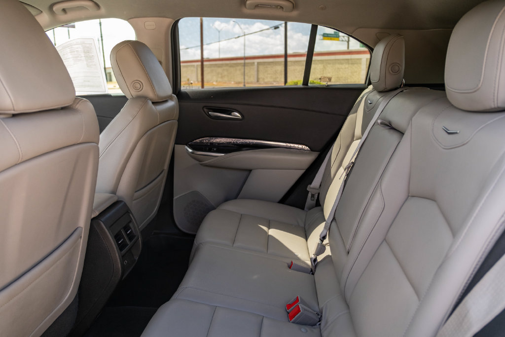 Used 2020 Cadillac XT4 Luxury FWD image 14