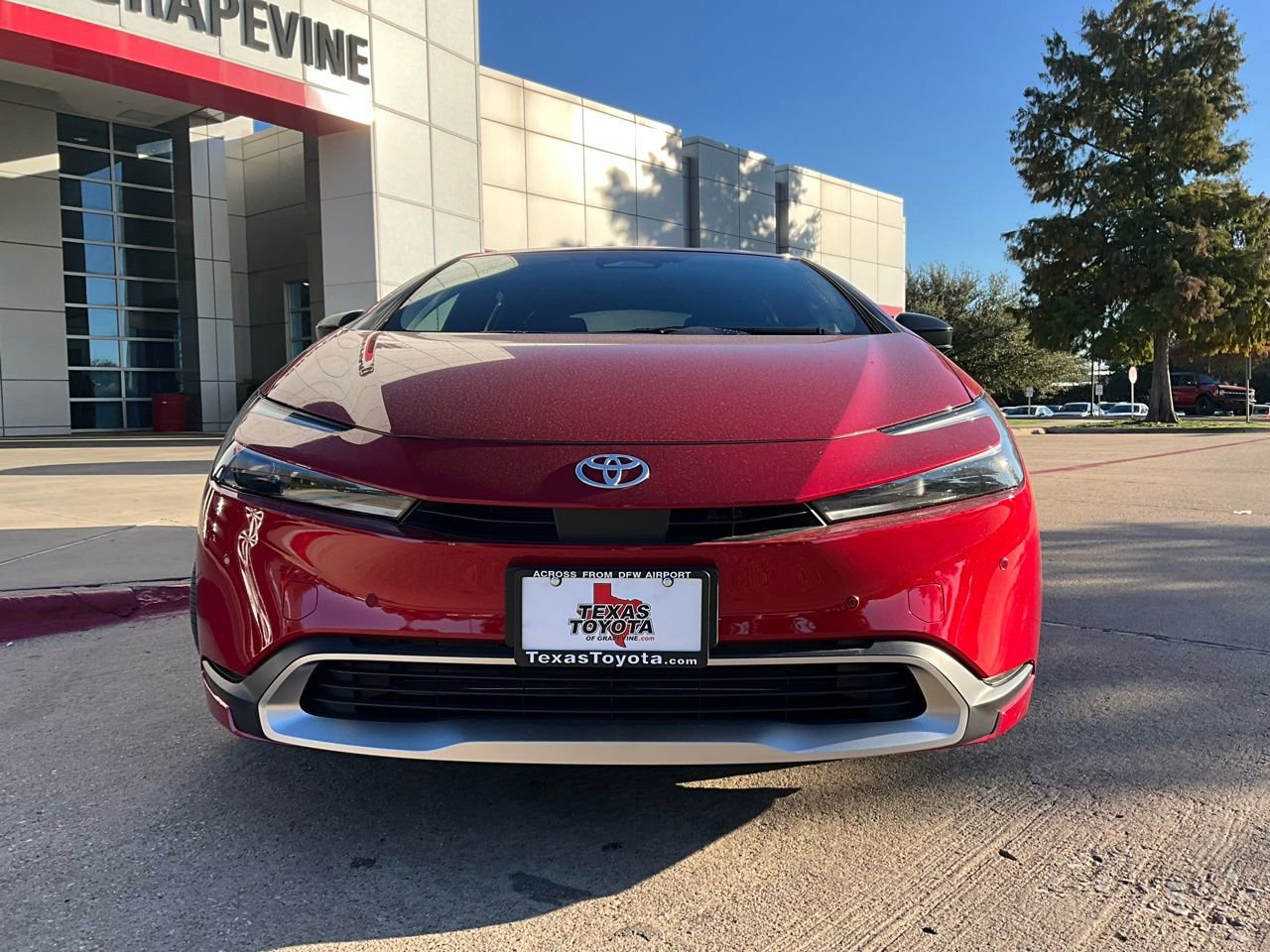New 2026 Toyota Prius Plug-In Hybrid FWD image 4