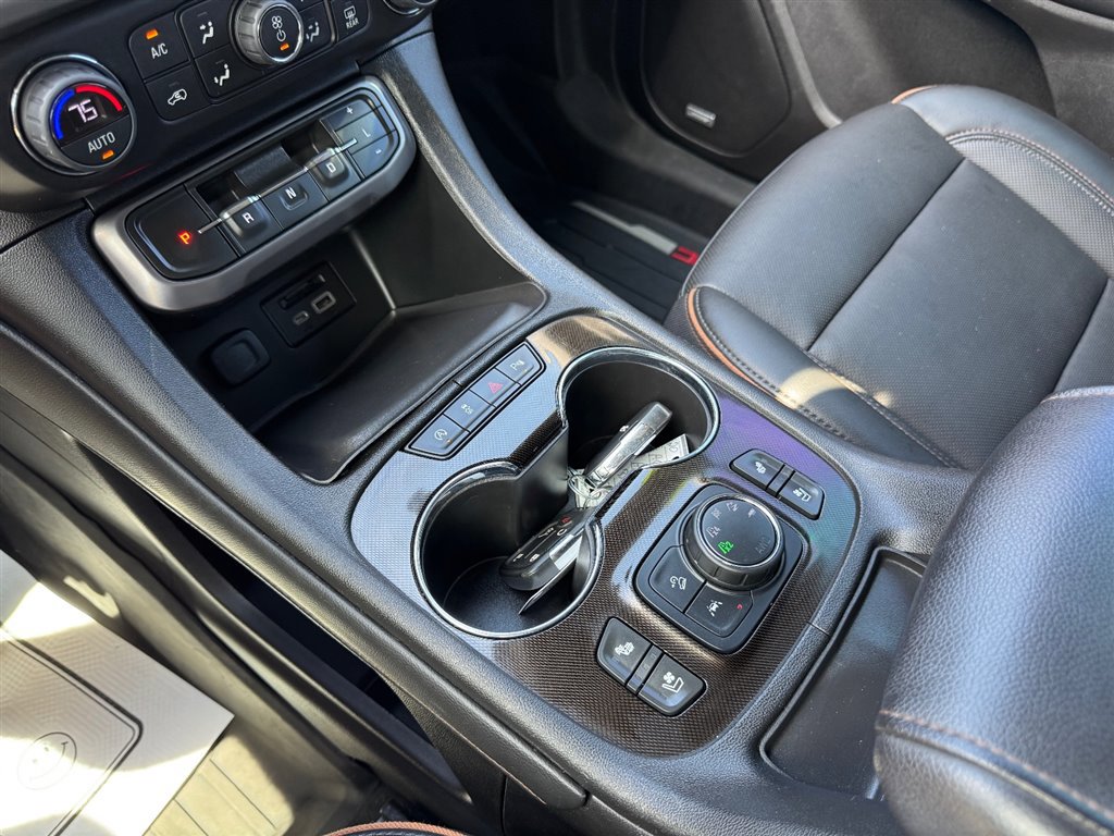 Used 2022 GMC Acadia AT4 w/ Technology Package AWD/4WD image 17