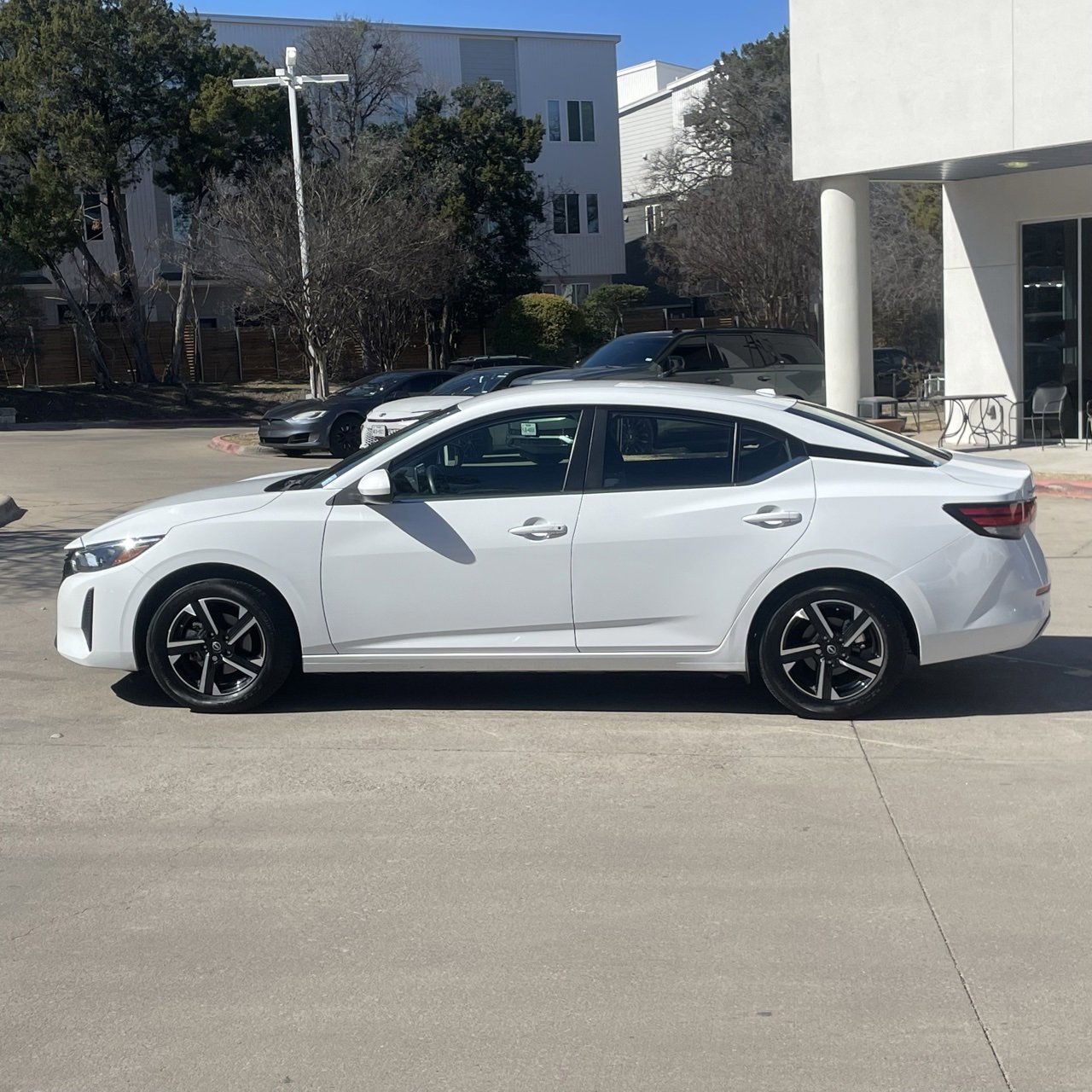Used 2024 Nissan Sentra SV image 3