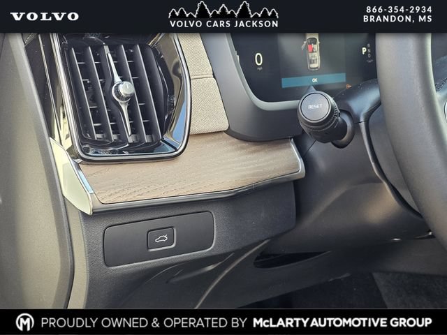 New 2026 Volvo XC90 B6 Ultra w/ Protection Package AWD/4WD image 18