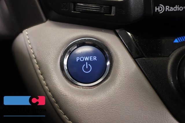 Used 2018 Toyota RAV4 XLE AWD/4WD image 16