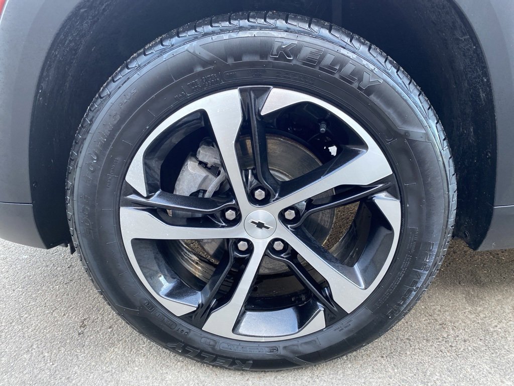 Used 2024 Chevrolet Trax RS w/ Sunroof Package image 9