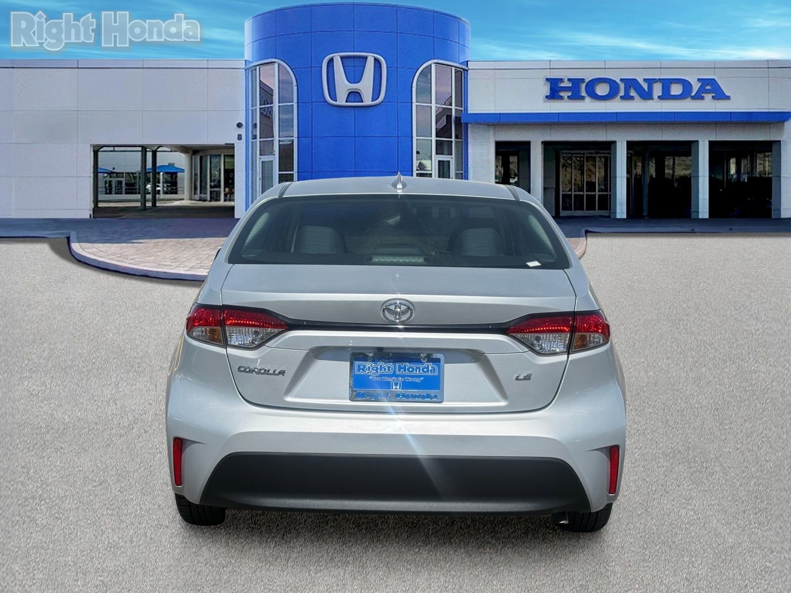 Used 2024 Toyota Corolla LE FWD image 7